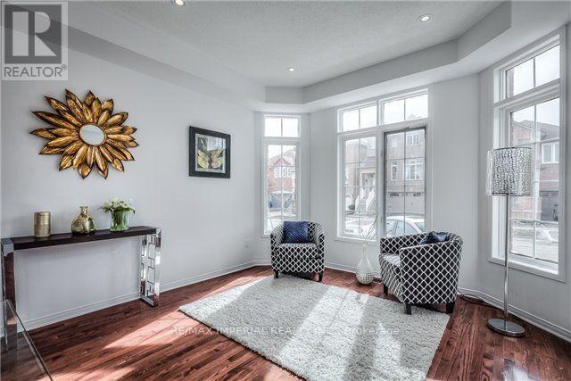 Photo du bâtiment - 232 Madison Heights Blvd