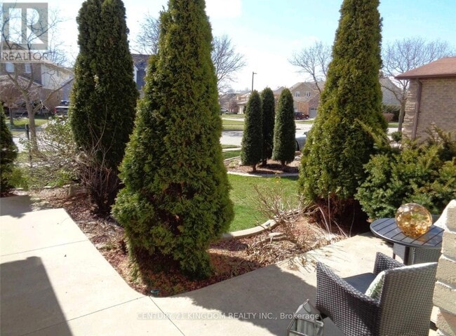 Photo du bâtiment - 696 Amaretto Ave