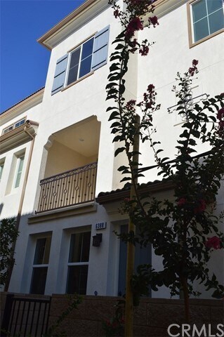 Foto principal - 6388 Planetary Rd