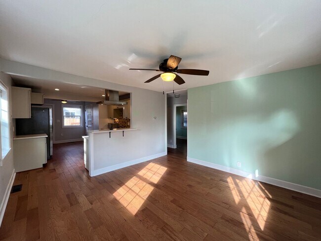 Building Photo - Charming 2Bd 1Ba Bungalow in St. Johns ~ U...