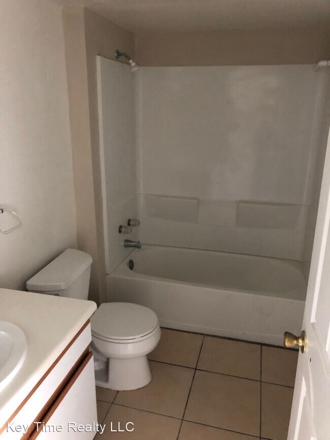 Building Photo - 2 br, 2 bath House - 1320 Ramar Rd #1