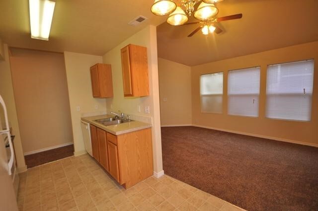 Building Photo - 1176 W Art Ct