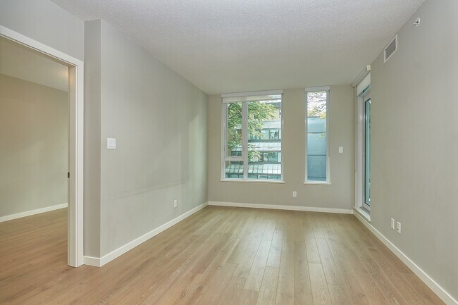 Building Photo - 205-2888 Cambie