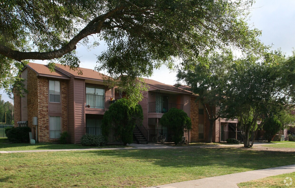 Crosby Plaza Apartments Apartments in Crosby, TX