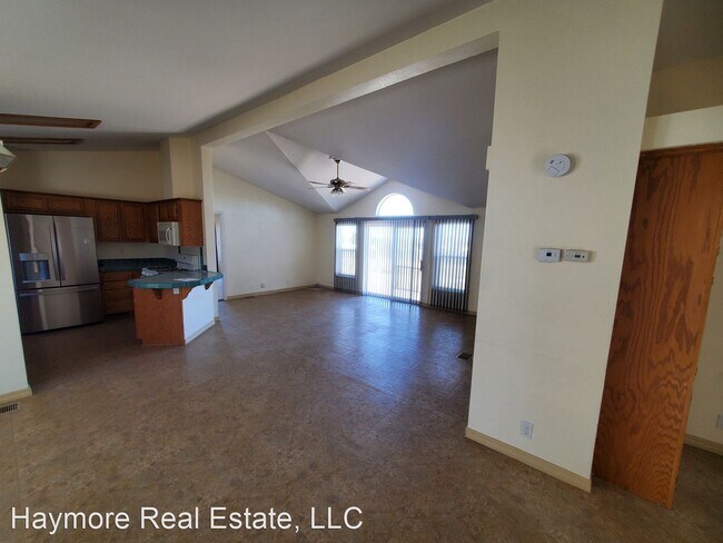 Foto del edificio - 3 br, 2 bath House - 7077 S Elmer Loop