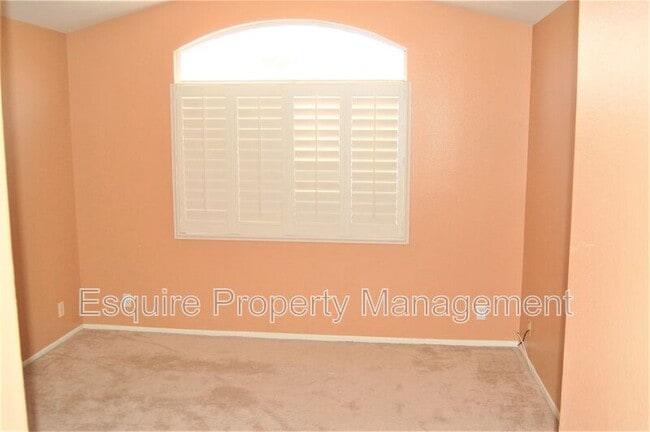 Building Photo - 1255 Jamaica Ln
