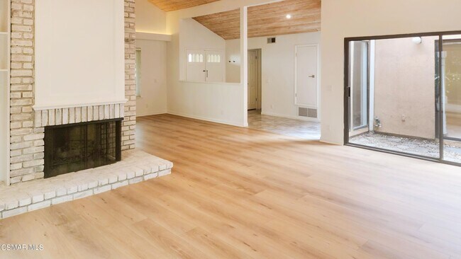 Building Photo - 1149 Stoneybrook Ln