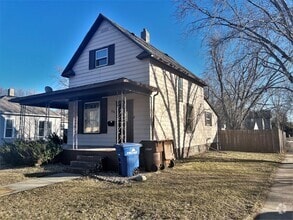 Building Photo - 801 E 6th Ave