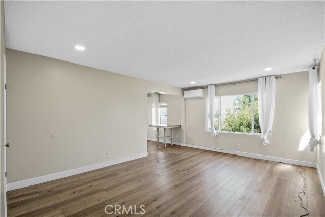 Foto del edificio - 15721 Freeman Ave