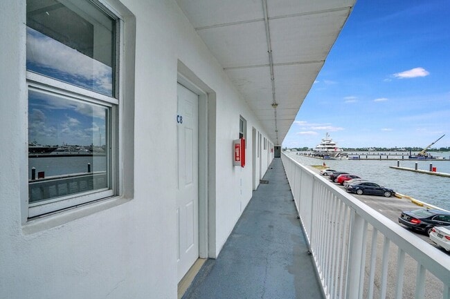 Photo - 4500 N Flagler Dr Apartment