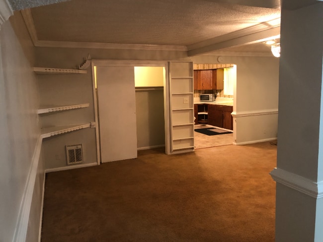 Photo - 9915 E Franklin Ave Apartment