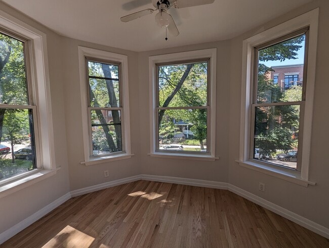 Building Photo - 5811 N Winthrop Ave