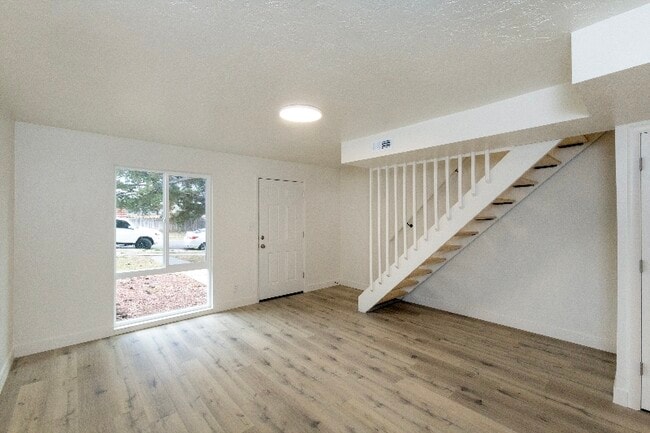 Building Photo - 988 9th St