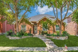 Building Photo - 1609 Broadmoor Dr