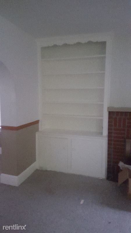 Foto del edificio - 3 br, 2 bath House - 84 Elm Ave