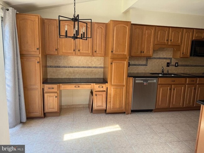 Building Photo - 4637 Luxberry Dr