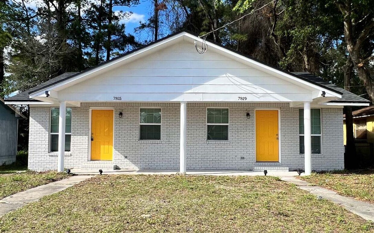 Woodland Acres:: Newly Renovated 1 Bedroo... - Woodland Acres::  Newly Renovated 1 Bedroo...