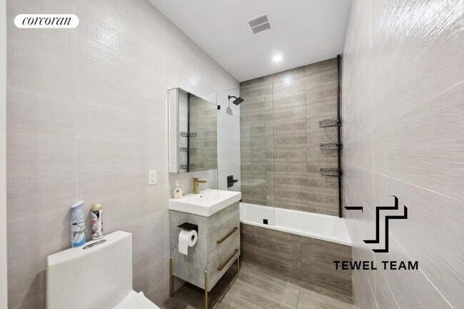 Foto del edificio - 81 W 118th St