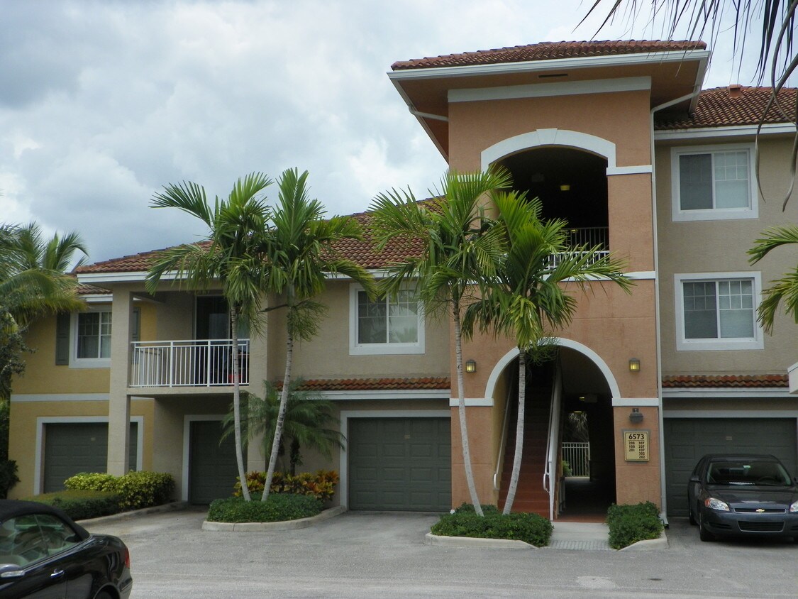 6370 Emerald Dunes Dr, West Palm Beach, FL 33411 Townhouse for Rent