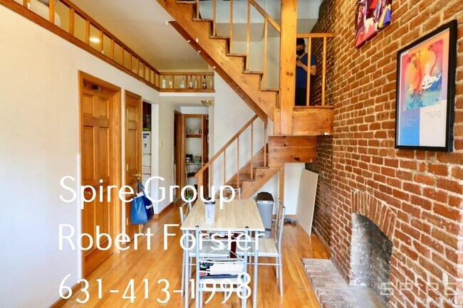Building Photo - Upper West Side Duplex Two Bed With Roof Deck