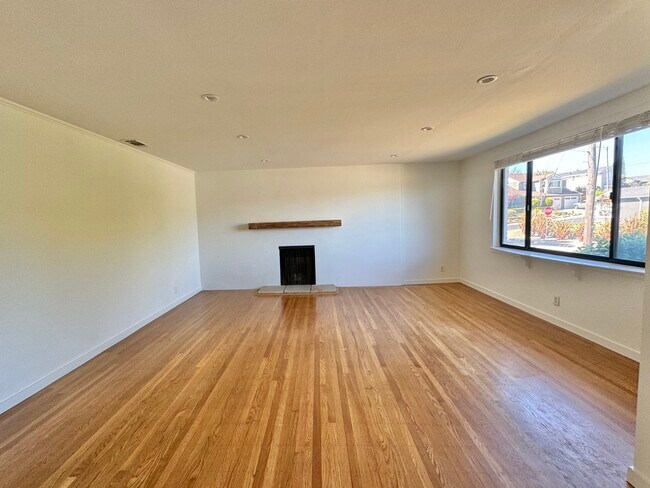Foto del edificio - 663 Cypress Ave