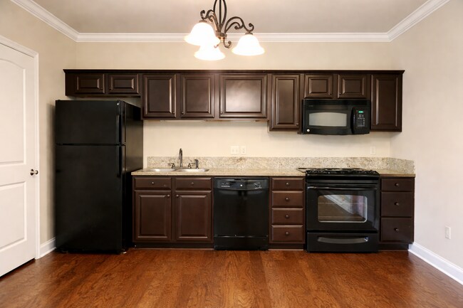 Foto del edificio - 1BR/1BA Upstairs Unit with Fountain View in Chatsworth Court!