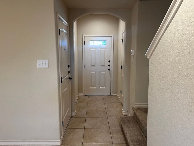 Foto del edificio - 7014 Lakeview Dr.