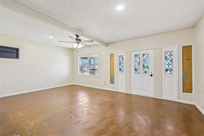 Building Photo - 620 Barbara Dr