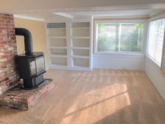 Building Photo - BREVM02