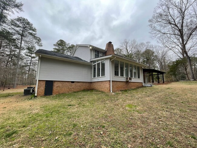 Building Photo - Executive Rental in Horseleg Creek- $3,295