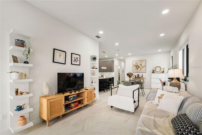 Foto del edificio - 4106 N Thatcher Ave