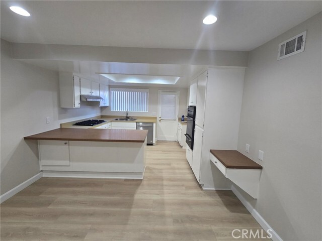 Building Photo - 5552 Reno Cir
