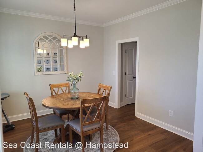 Building Photo - 4 br, 2.5 bath House - 115 E Yellow Lois Dr