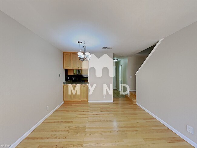 Foto del edificio - 2 br, 1.5 bath Townhome - 6151 Camino Verd...