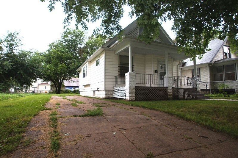 Primary Photo - 3912 N 17th St