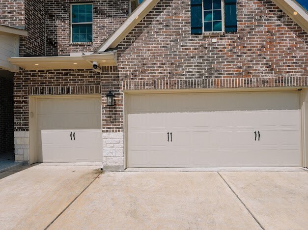 Building Photo - 5823 Ash Vly Dr