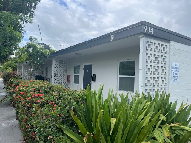 Foto del edificio - 434 Roseland Dr