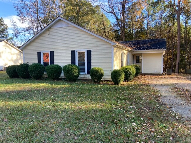 Building Photo - 1416 Sharon Dr