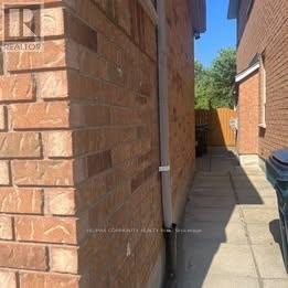 Building Photo - 39 Briarglen Ct