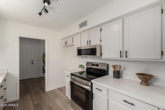 Foto del edificio - 8520 W Palm Ln