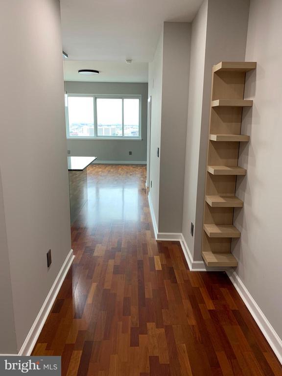 Building Photo - 901 N Penn St