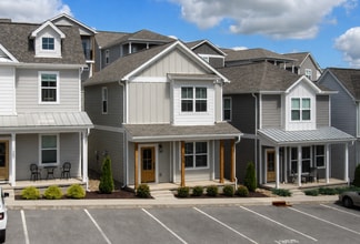 Building Photo - 1355 Belfair St