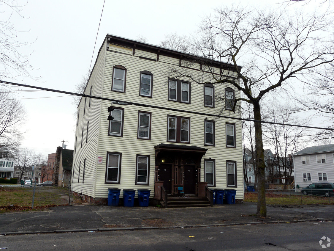 Primary Photo - 40 Shelton Ave