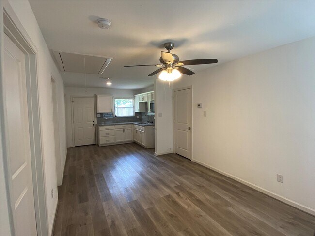 Foto del edificio - 5217 Malmedy Rd