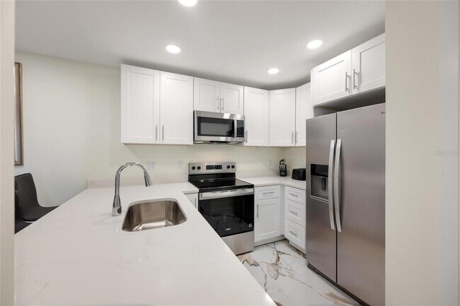 Foto del edificio - 240 Medallion Blvd