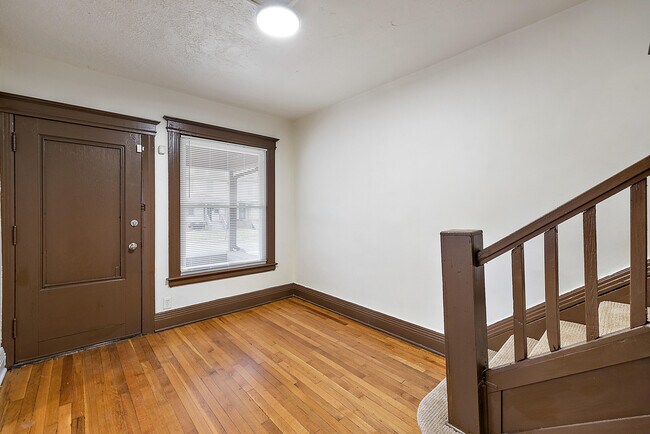 Building Photo - 2617 Wreford St