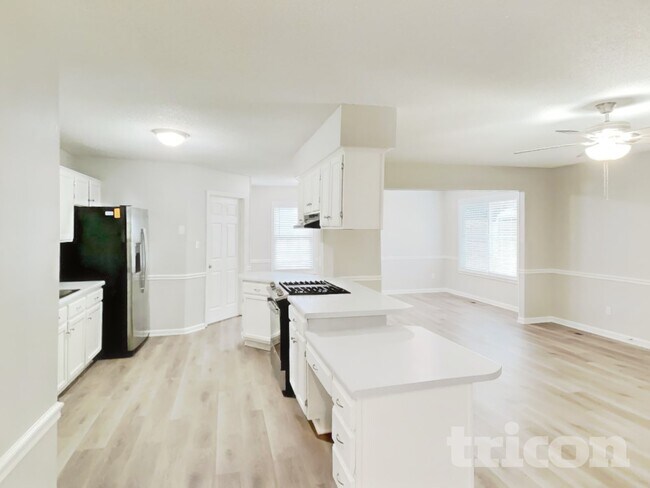 Building Photo - 437 Bradford Cir