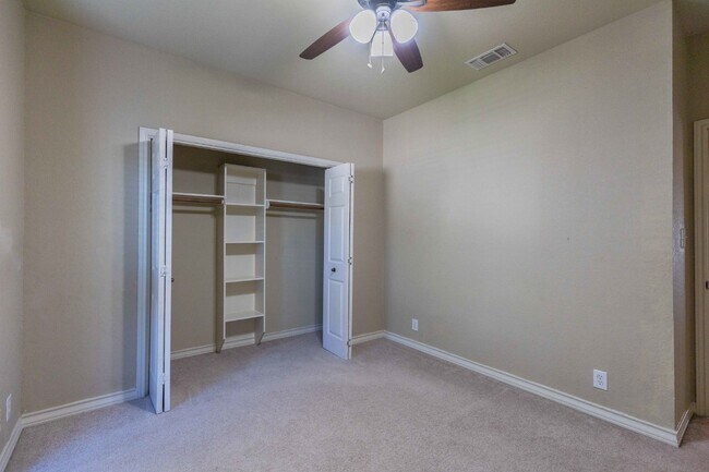 Building Photo - 934 Misty Acres Drive New Braunfels, TX