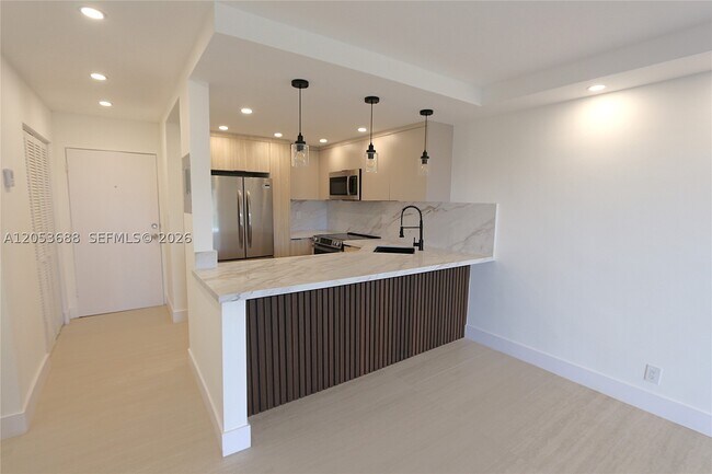 Foto del edificio - 801 NW 47th Ave