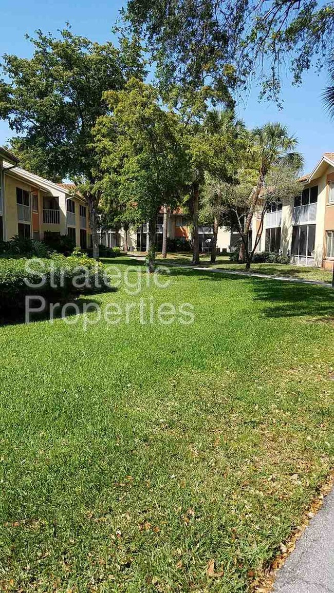 Building Photo - 1209 The Pointe Dr